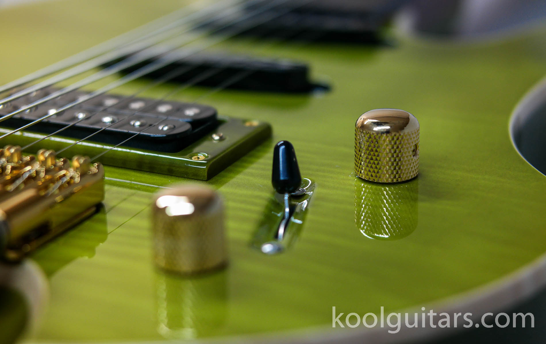 Electric OUD 7 steel strings,headless hardware, fretlessguitar by KOOL Guitars
