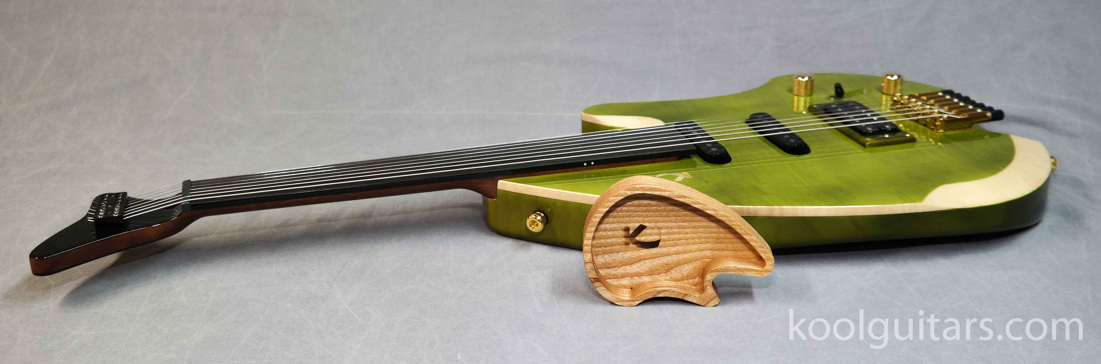 Electric OUD 7 steel strings,headless hardware, fretlessguitar by KOOL Guitars