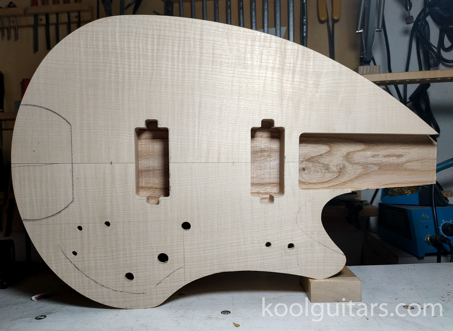 koolguitars, alder, maple, ebony fretboard