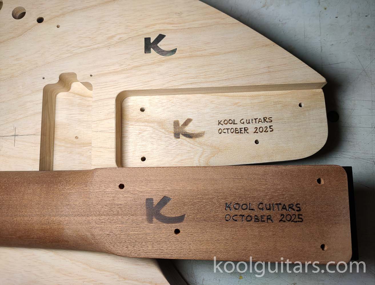 headlessguitar, 7 strings, fretless guitar, ud